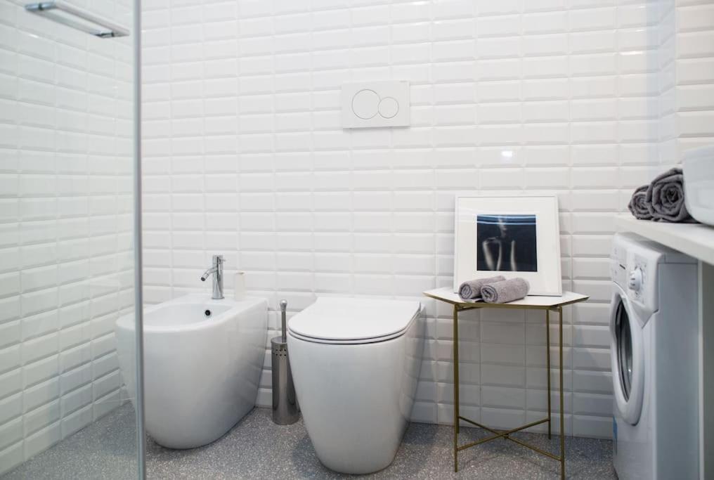 New Elegant Flat 3 Min From Central Station. 밀라노 외부 사진